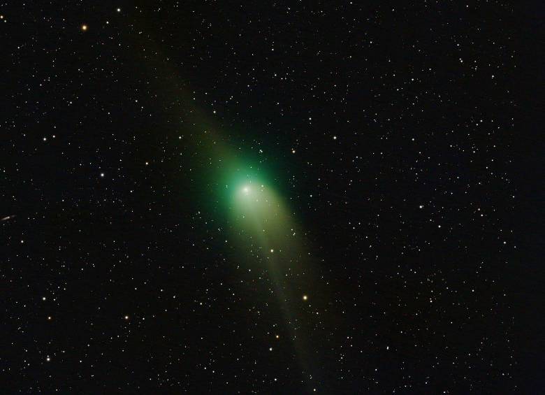 El cometa 3I/ATLAS, confundido con nave extraterrestre, deslumbra con un brillo verde nunca visto