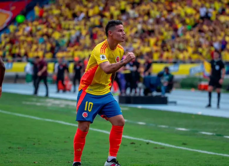 James Rodríguez será el capitán de la Selección Colombia en el duelo ante los peruanos. FOTO: Juan Antonio Sánchez