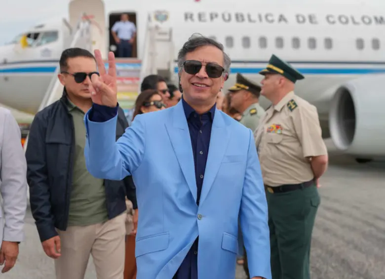 Políticos cuestionan autorización del Senado al expresidente Gustavo Petro para salir del país. FOTO: Colprensa