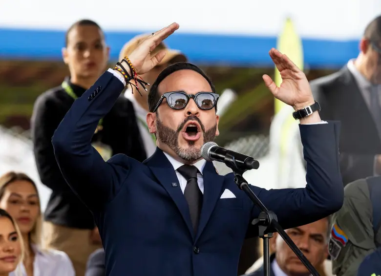 El presidente electo tomó la decisión de cerrar 14 embajadas en diferentes partes del mundo. Foto: Camilo Suárez