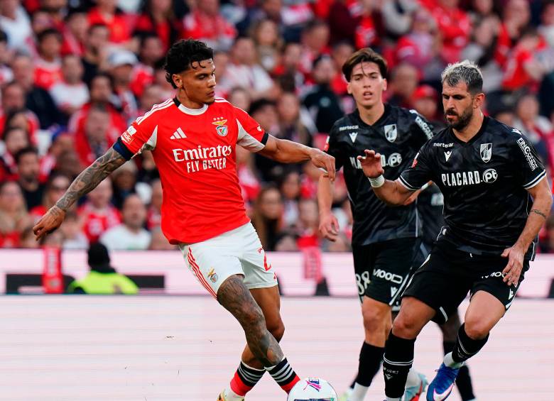 El colombiano Richard Ríos fue el mejor del Benfica en la victoria 3-0 ante Vitoria Guimaraes, por la fecha 27 de la Liga de Portugal. FOTO: GETTY