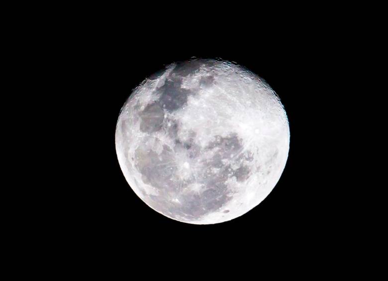 Así se vio la luna el 31 de diciembre de 2020. Una antesala de lo que será 2021. Foto: Juan Antonio Sánchez. 