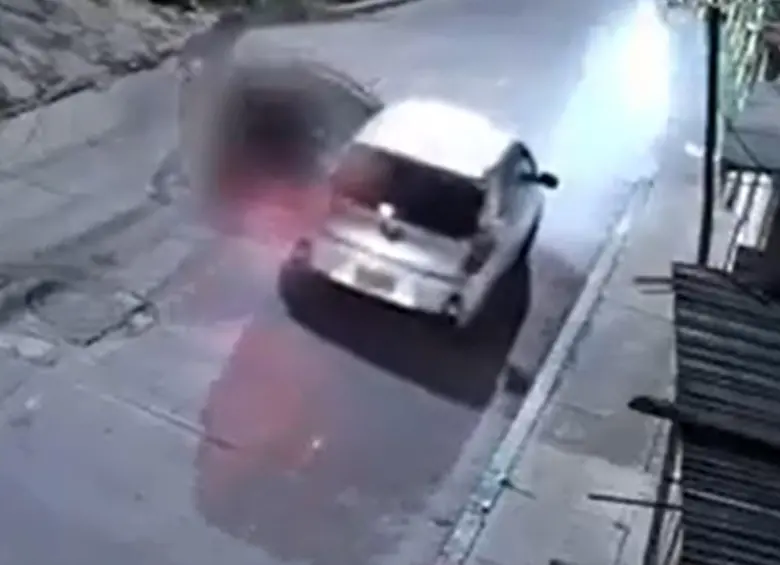 A Juan Pablo Vargas Becerra le quitaron la vida por robarle su carro en Bogotá. FOTO: Captura de video 