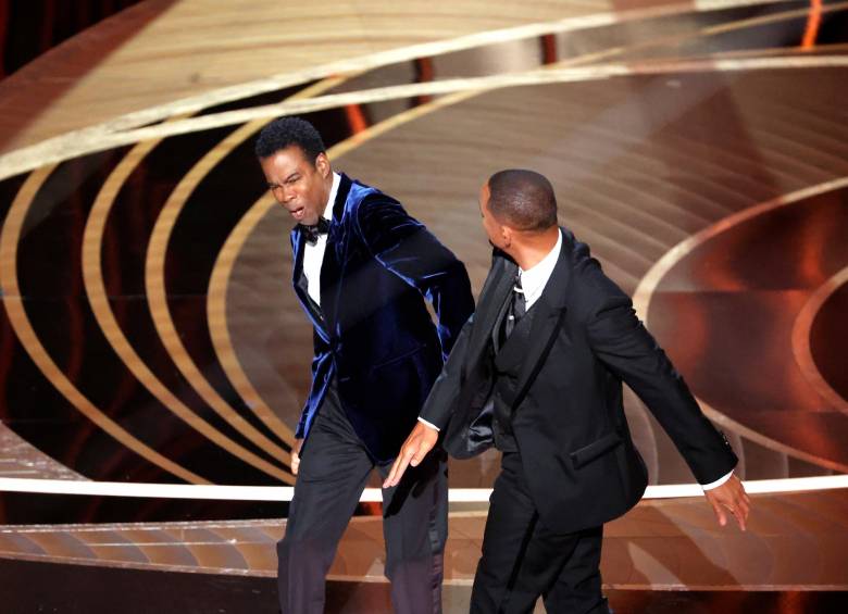 Imagen del golpe que Will Smith le dio en la cara al comediante Chris Rock en la gala de los Oscar ¿Fue broma? Foto Getty 