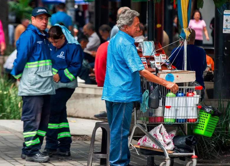 El Dane calcula que 54 de cada 100 empleados en Colombia es informal. FOTO JULIO CÉSAR ECHEVERRI. 