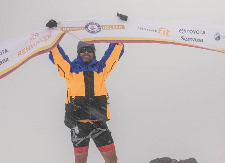 Mauricio, cuando logró el récord guinness en el Reto Nevados en 2021. FOTO MAURICIO SALAZAR