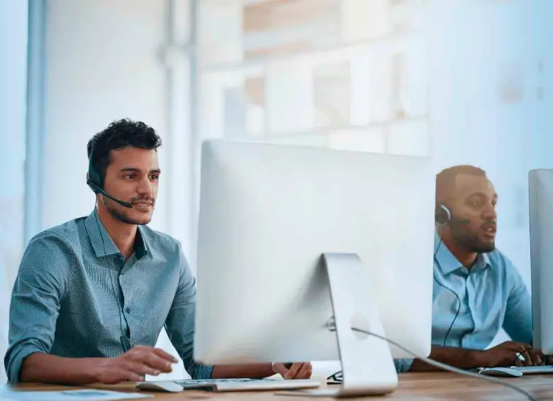 Tiendas Ara, Bodytech y Studio F figuran entre las compañías con mayor número de vacantes disponibles en Colombia. FOTO: GETTY