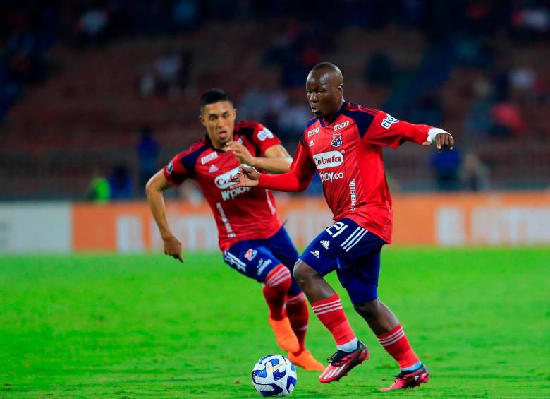 Émerson Batalla no estuvo en el partido contra Cali. Se espera que reaparezca el domingo frente a Bucaramanga. FOTO Camilo Suárez