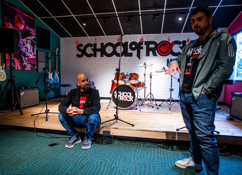 School of Rock abrió su primera sede en Medellín el pasado 10 de marzo. La escuela está ubicada en el barrio el Poblado. También tiene tres sedes en Bogotá. FOTO Julio Herrera. 