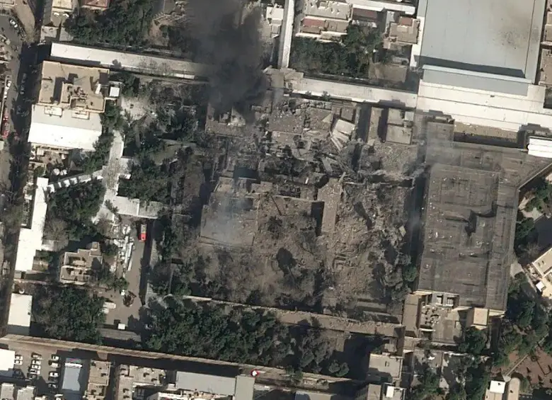 La CIA había estado monitoreando los movimientos del Ayatolá Jameneí durante meses, construyendo una imagen más clara de sus ubicaciones y patrones. Este es el lugar donde moriría Alí Jemeneí.