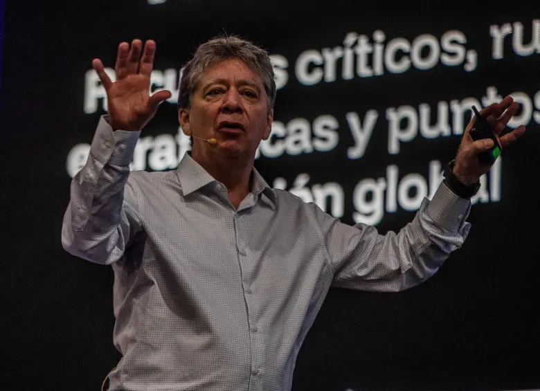 Bruce Mac Master, presidente de la Andi, continuará al frente del gremio empresarial, en un contexto marcado por las expectativas sobre su relación con el Gobierno Nacional. FOTO Julio César Herrera