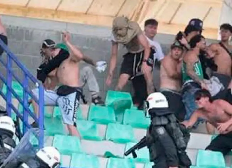 Imágenes de los disturbios del encuentro entre Jaguares y Nacional en Montería. FOTO TOMADA DE X