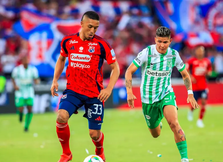 En la imagen aparecen Daniel Londoño, del DIM, y Jorman Campuzano, de Nacional, dos hombres de experiencia para los equipos antioqueños que tendrán continuidad en este 2026. FOTO CAMILO SUÁREZ