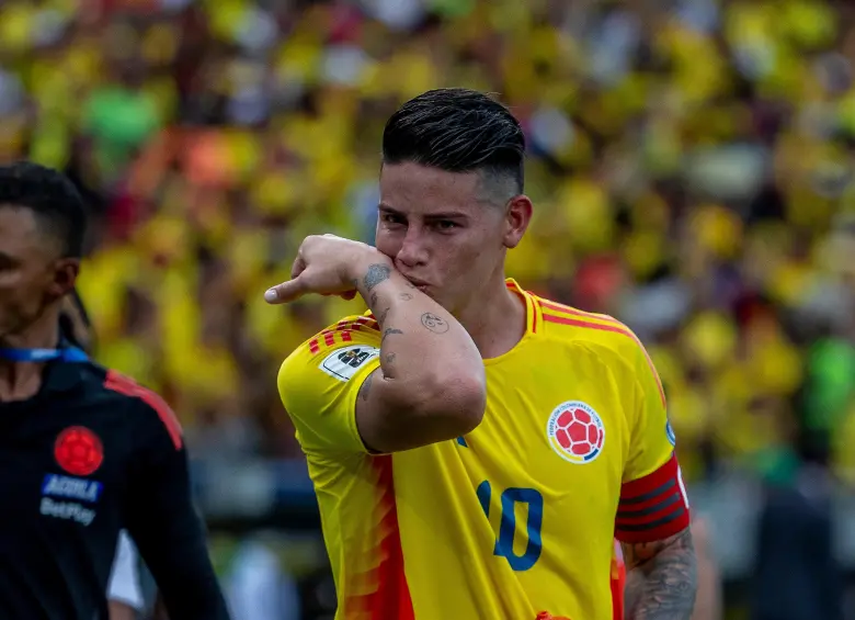 El volante cucuteño James Rodríguez, referente del seleccionado colombiano, podría estar en el banco de suplentes al inicio del encuentro contra los croatas. Foto: Juan Antonio Sánchez