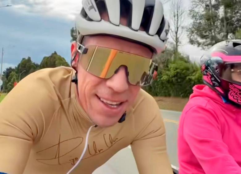 Rigoberto Urán sigue rompiendo redes con su humor particular. Foto: Captura de vídeo @rigobertouran