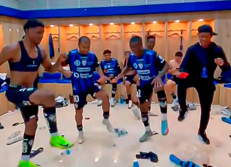 El baile de Independiente del Valle con el que se burlan de Dayro Moreno. Foto: Captura tomada de redes @IDV_EC