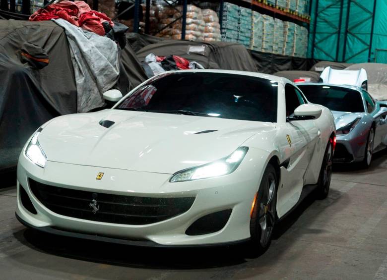 Este es el Ferrari Portofino blanco, modelo 2019, que también será subastado. FOTO: CORTESÍA DE LA SAE