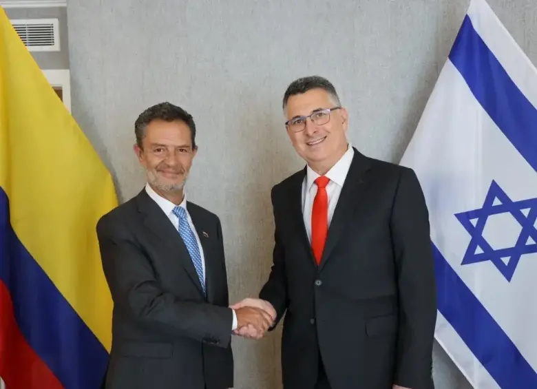Gideon Sa’ar y Omar Bula Escobar acordaron eliminar la visa bilateral desde el 1 de septiembre. FOTO: Tomado de X: @gidonsaar