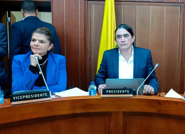 Gustavo Bolívar presidirá la Comisión Tercera, y Liliana Bitar será la vicepresidenta. FOTO: TOMADA DE TWITTER GUSTAVO BOLÍVAR
