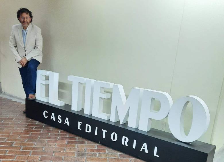 Gabriel Meluk trabajó durante más de tres décadas en El Tiempo y era uno de los periodistas habituales en las coberturas mundialistas del diario. FOTO: Tomada de X, Gabriel Meluk.