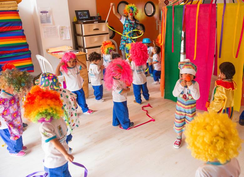 La alcaldía de Federico Gutiérrez implementó el programa Buen Comienzo 365, en el que se atiende a los niños todos los días del año, no hay vacaciones. FOTO Manuel Saldarriaga