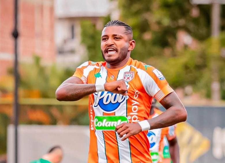 Carlos Ramírez, defensor de 36 años, tuvo un debut soñado con Envigado. FOTO: Cortesía
