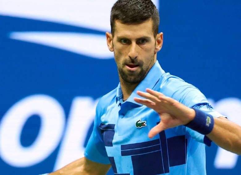 Djokovic avanzó en el US Open y superó a Federer en partidos ganados en el torneo de Nueva York