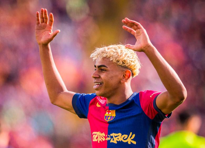 Lamine Yamal, candidato tras ganar el Mundial-2026 y consagrarse con Barcelona campeón de La Liga de España (siendo elegido el Jugador del Año del torneo) y levantar la Supercopa de España. FOTO: AFP