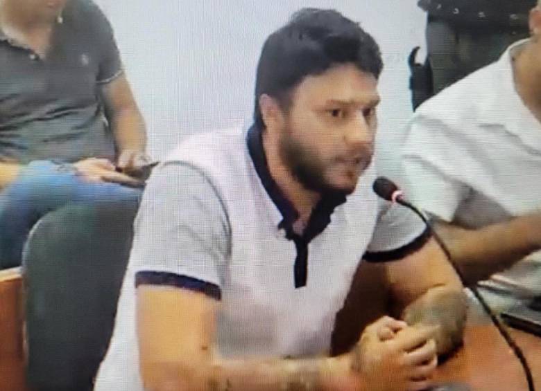 Wilmer Arley Meneses fue capturado mientras conducía un vehículo acompañado del cuerpo sin vida de su presunta víctima. Foto: Fiscalía General de la Nación