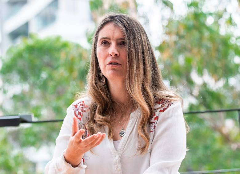 “Hay que fortalecer el sistema de salud, no destruirlo”: Paloma Valencia