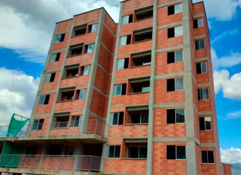 Esta es Quintas de Acuarela, el edificio donde Alejandra espera estrenar casa este año y cumplir el sueño de toda su vida. Está ubicado en el barrio Belén, en Medellín. FOTO Cortesía