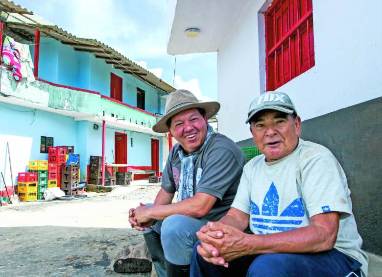 William Forero, a quien conocían antes como Plotter, el jefe político del noveno Frente de las FARC, pidió perdón y ahora trabaja con la gente. FOTO: Julio César Herrera