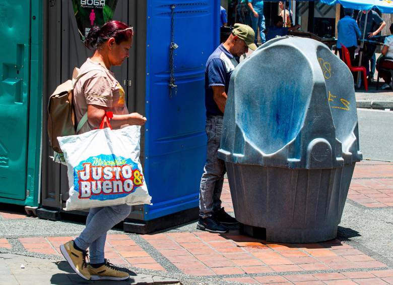 Estos eran los antiguos orinales que había en el Parque Berrío, donde los hombres podían exhibir sus órganos genitales. FOTO: JULIO CÉSAR HERRERA