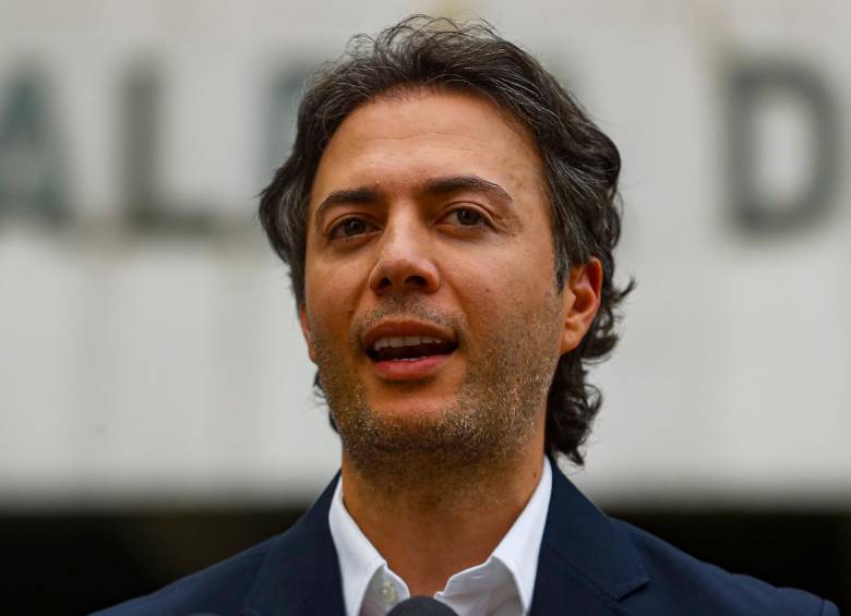 Daniel Quintero fue apartado esta semana de su cargo tras el anuncio de una investigación en su contra por posible participación en política. FOTO MANUEL SALDARRIAGA