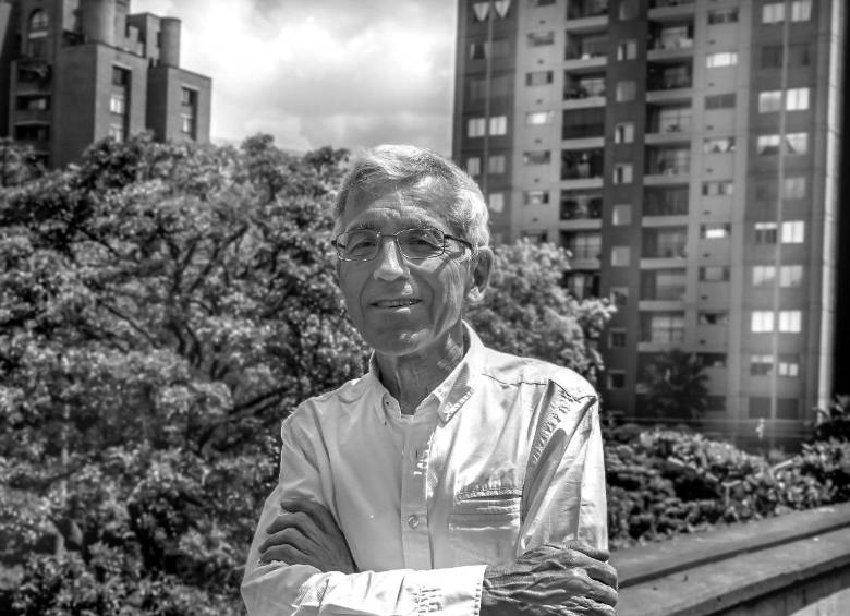 Francisco de Roux, sacerdote jesuita, fue el presidente de la Comisión de la Verdad, organismo que investigó las razones del conflicto armado en Colombia después de la paz que el Estado firmó con las Farc en 2016. Foto: El Colombiano.