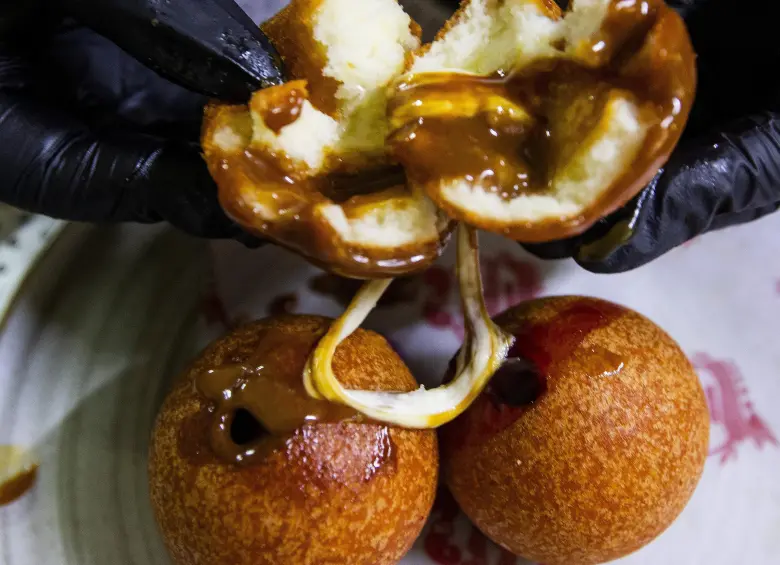 Los buñuelos rellenos ya se volvieron una tradición en la ciudad. Foto: Julio César Herrera Echeverri