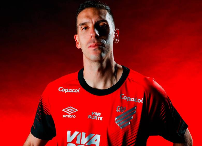 Felipe Aguirre tendrá su tercera experiencia en el fútbol internacional. Entre 2019 y 2021 militó en el Celaya de México y entre 2021 y 2022 en Montevideo Wanderers. FOTO X-PARANAENSE
