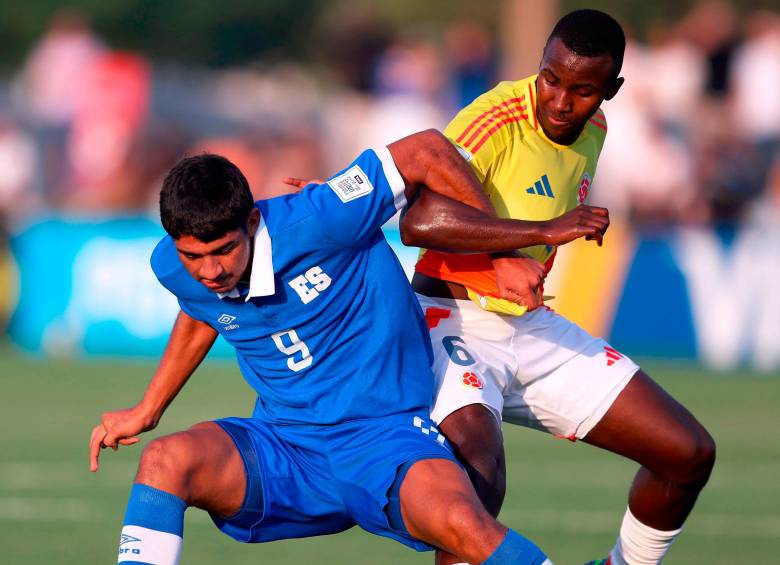 Colombia no pudo encontrar los caminos para vencer a El Salvador. FOTO FIFA
