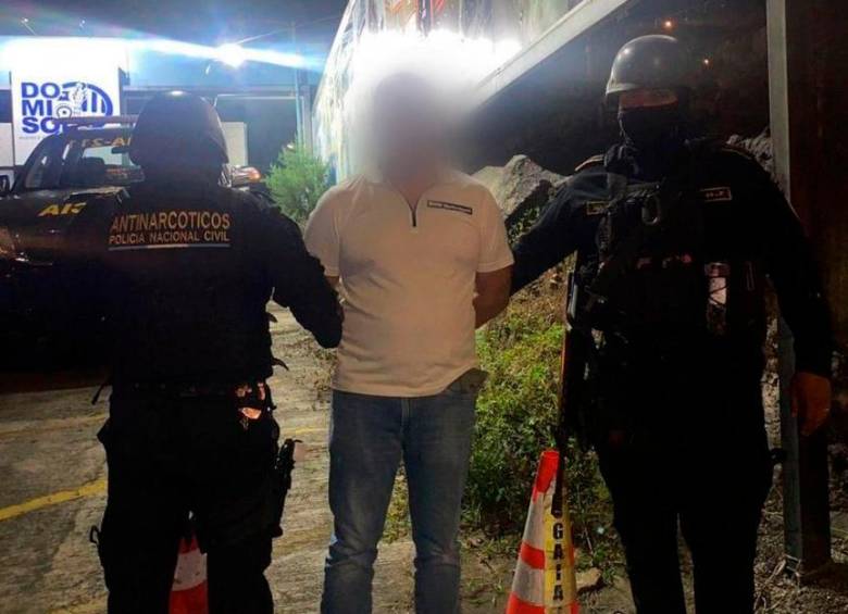 El colombiano Jhon Fredy Osorio Giraldo, de 56 años, fue capturado cuando se movilizaba en una camioneta por un exclusivo sector de la capital guatemalteca. FOTO: Tomada de X @PNCdeGuatemala