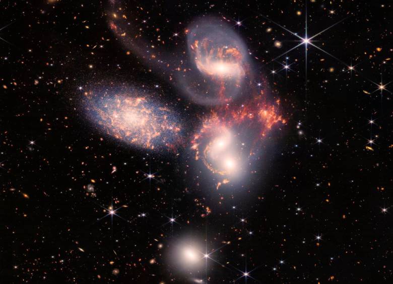 Estas son cinco galaxias que interactúan entre sí. FOTO Cortesía Nasa