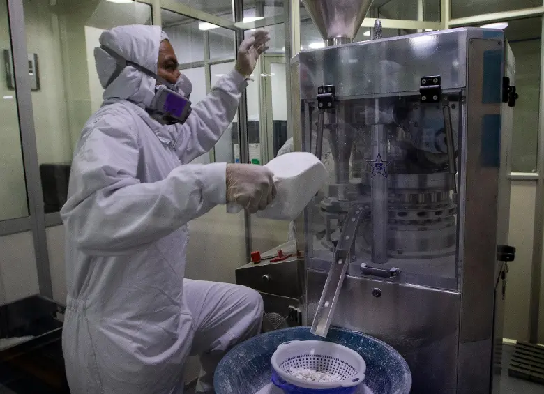 La UdeA actualmente trabaja en producción de medicamentos para el VIH, malaria, antiparasitarios, entre otros. FOTO: JULIO HERRERA