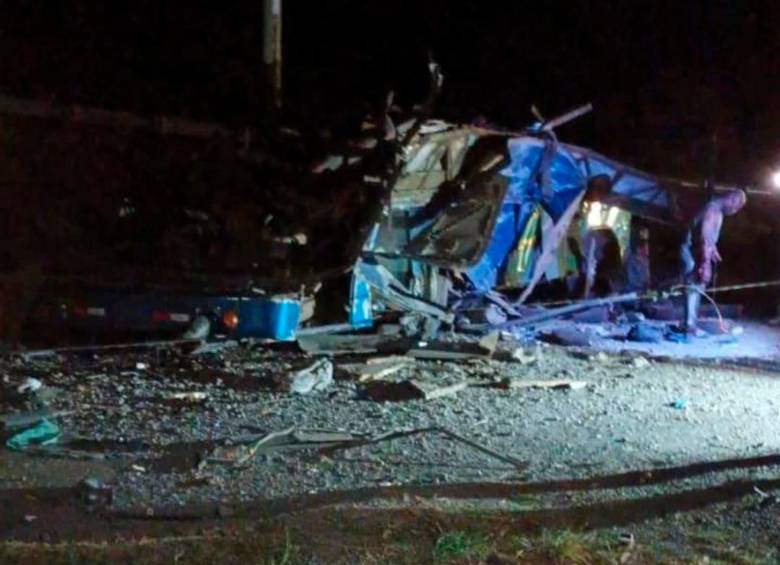 El accidente ocurrió el pasado miércoles. El vehículo se dirigía a la frontera entre Panamá y Costa Rica. FOTO: EFE