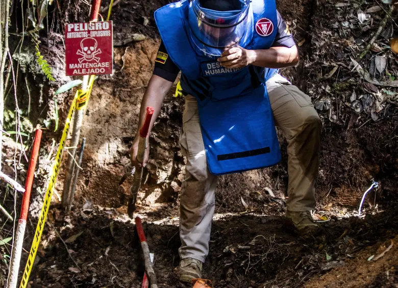 Descripción: Batallón de Ingenieros de Desminado Humanitario del Ejército Nacional. Lugar: Vereda El Oso del Municipio de Granada. Fecha de evento: 02/07/2025. Foto: Julio César Herrera Echeverri.