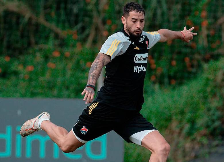 El delantero Francisco Fydriszewski, de 31 años, conocido como El Polaco, es uno de los cinco refuerzos del Medellín para el 2025. El futbolista utilizará el número 19 en esta temporada con El Poderoso. FOTO cortesía dim 