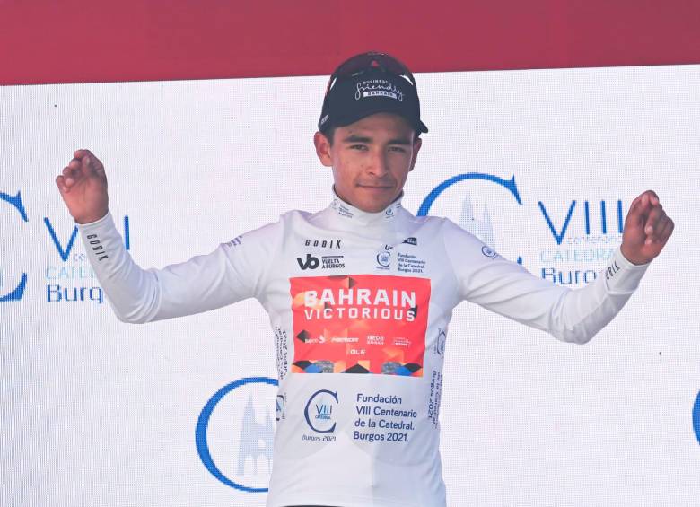 Santiago Buitrago se mantiene como el mejor corredor joven de la carrera española. FOTO: TWITTER VUELTA A BURGOS