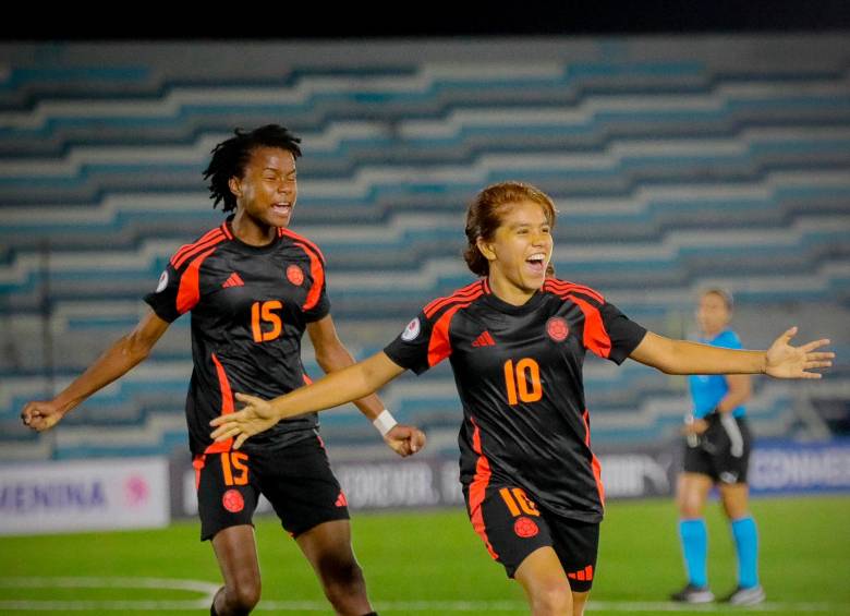 Gabriela Rodríguez (10) se consolida como goleadora de Colombia y del Sudamericano con 5 tantos; iguala a Mariana Barreto. FOTO cortesía fcf