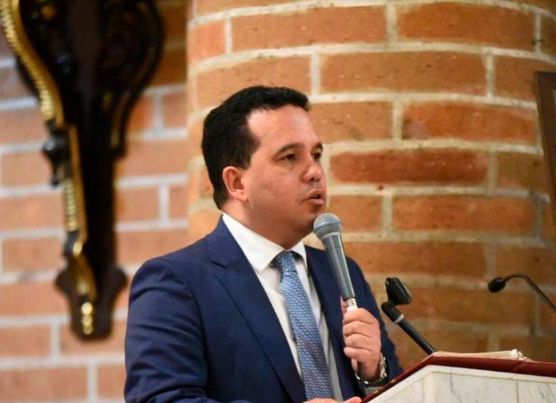 Carlos Andrés Trujillo es el presidente de la Comisión VI del Senado de Colombia. FOTO: TOMADA DEL TWITTER DE @SenadorTrujillo