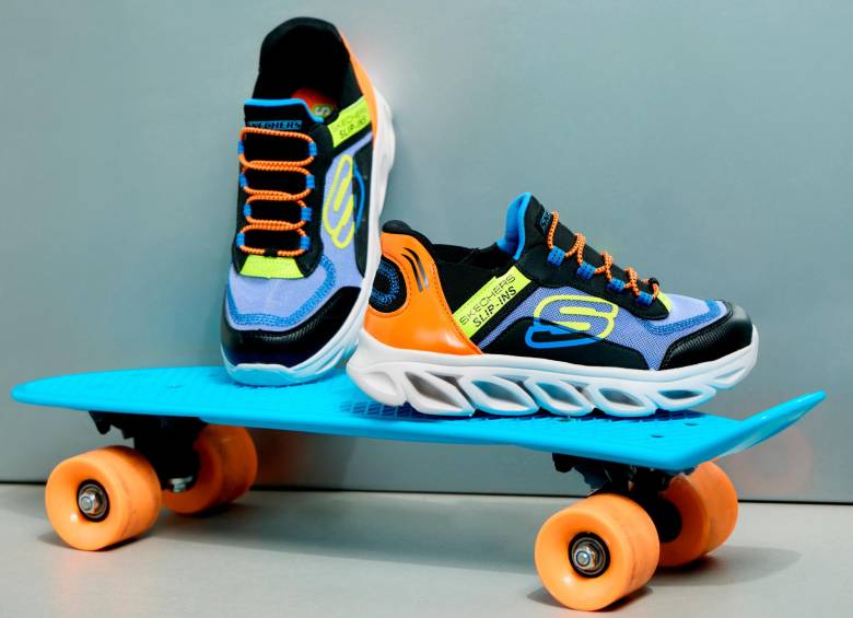 Skechers Slip-Ins Flix Glide para niños. También, tienen luces en la suela.