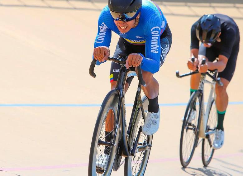 Juan Esteban Arango no baja los brazos. Se sigue entrenando por si es llamado para competir en los Olímpicos. FOTO INSTAGRAM ARANGO-ADN CYCLING-ÉDER GARCÉS 