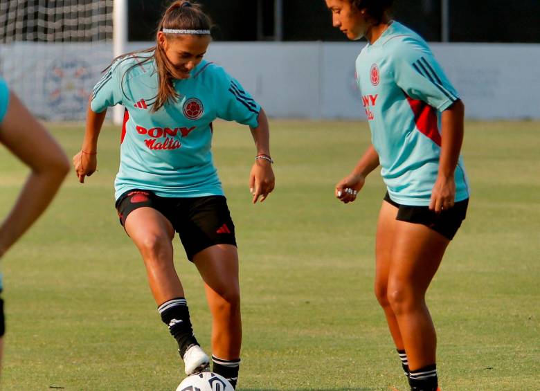 Isabella Díaz es goleadora y figura cafetera. FOTO cortesía fcf